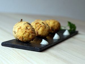 Cereal croquettes with aioli sauce